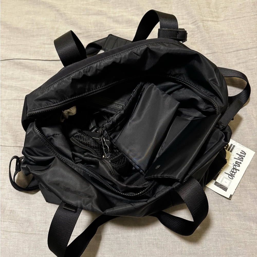 Lululemon Fast Track Duffel - Picture 4 of 5